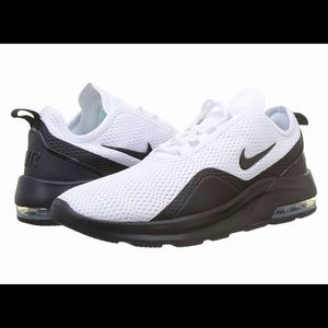 Nike Air Max Motion 2